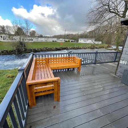 Stunning 3 Bed Riverside Cabin In Snowdonia Caeathro Eksteriør bilde