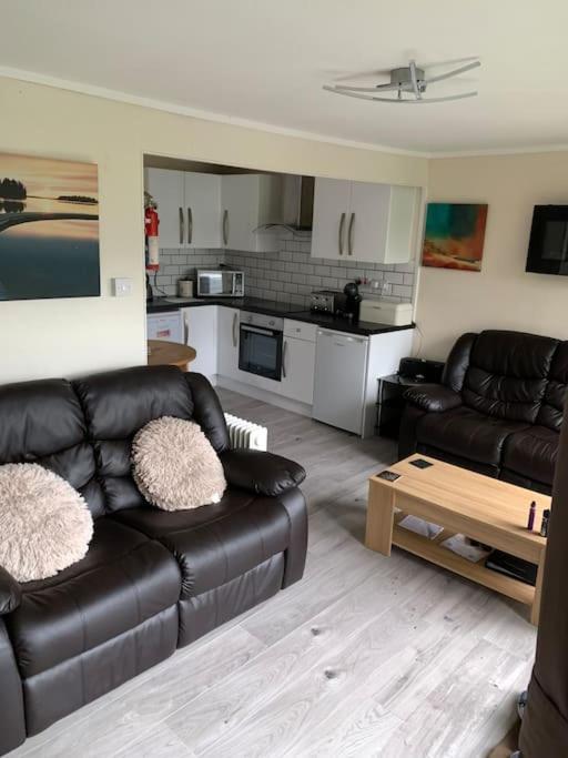 Stunning 3 Bed Riverside Cabin In Snowdonia Caeathro Eksteriør bilde