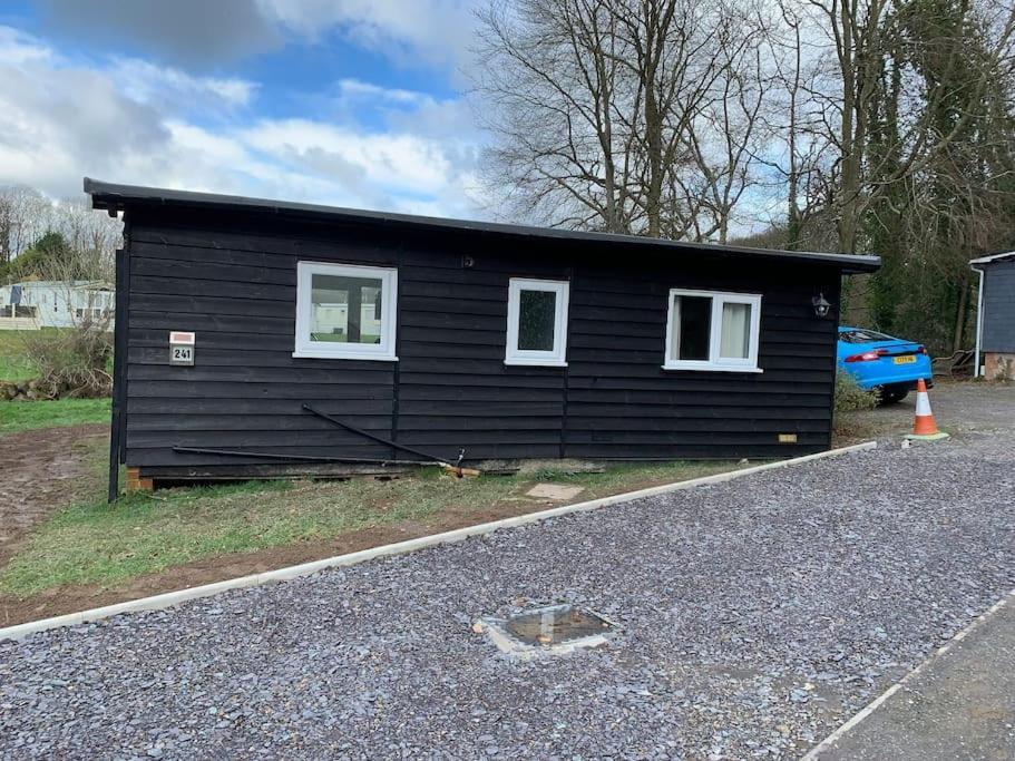 Stunning 3 Bed Riverside Cabin In Snowdonia Caeathro Eksteriør bilde